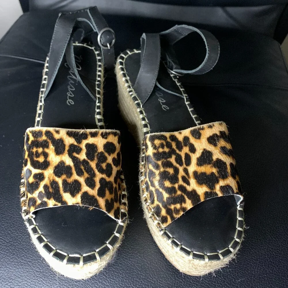 Matisse Leopard Print Wedges, size 7 - Picture 4 of 7